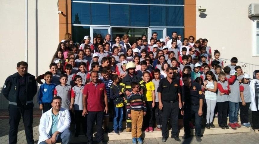 İtfaiye Ekipleri &Ouml;ğrencileri Bilgilendirdi