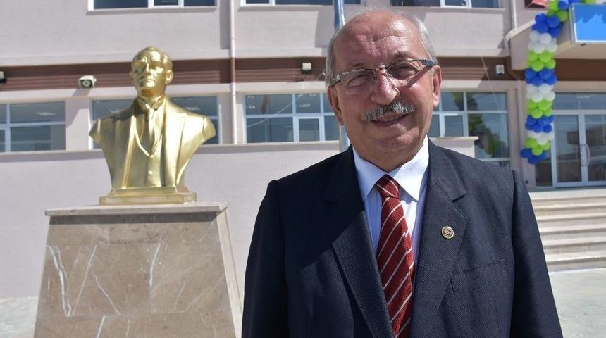 &Ccedil;orlu Gazi Mustafa Kemal Atat&uuml;rk Spor Lisesi&rsquo;ne Atat&uuml;rk B&uuml;st&uuml; Yapıldı