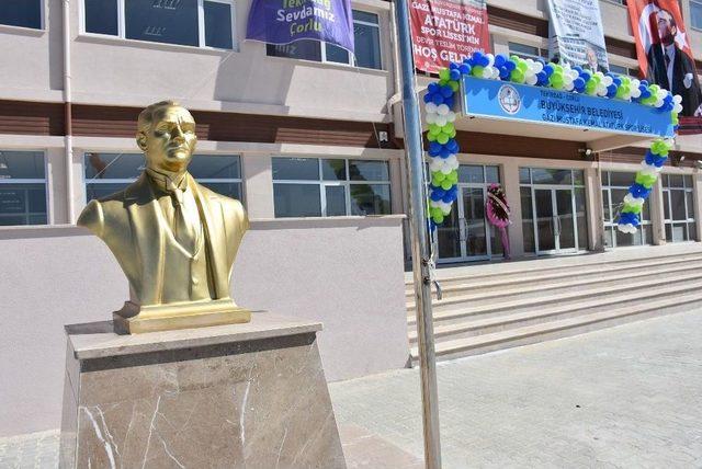 Çorlu Gazi Mustafa Kemal Atatürk Spor Lisesi’ne Atatürk Büstü Yapıldı