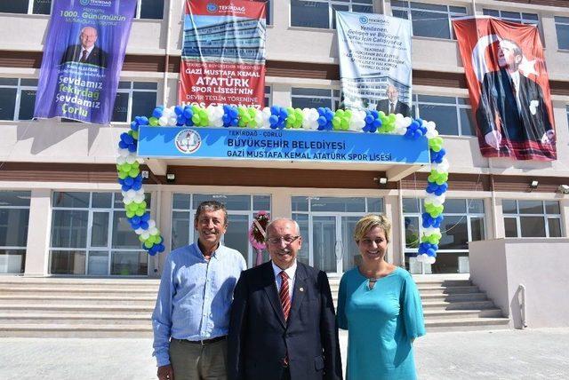 Çorlu Gazi Mustafa Kemal Atatürk Spor Lisesi’ne Atatürk Büstü Yapıldı