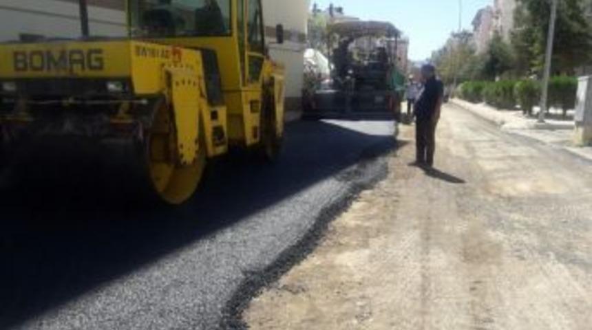 Seydişehir Belediyesinden Merkez Mahallelere Sıcak Asfalt