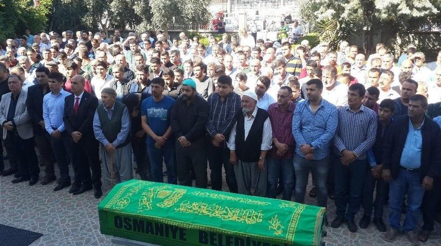 T&uuml;praş&rsquo;taki Patlamada &Ouml;len İş&ccedil;i Osmaniye&rsquo;de Toprağa Verildi