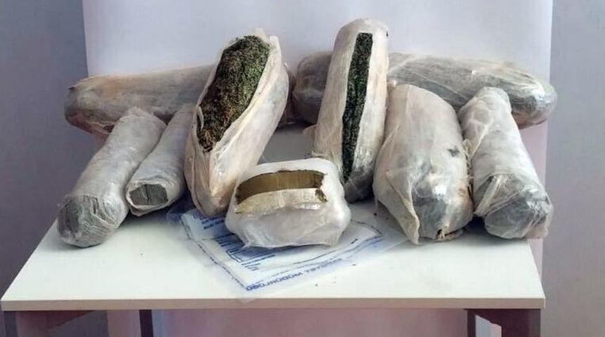 Elazığ&rsquo;da 8 Kilogram Esrarla Yakalanan 2 Ş&uuml;pheli Tutuklandı