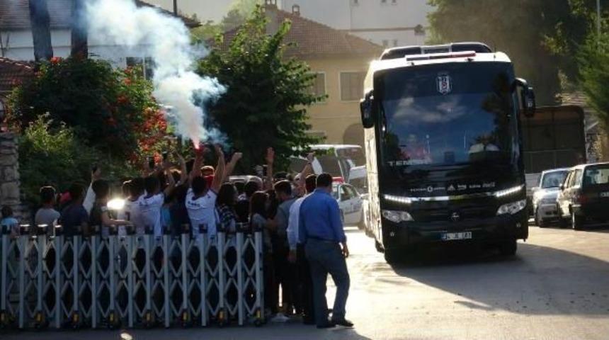 Beşiktaş, Yarınki Ma&ccedil; I&ccedil;in Karab&uuml;k'e Geldi