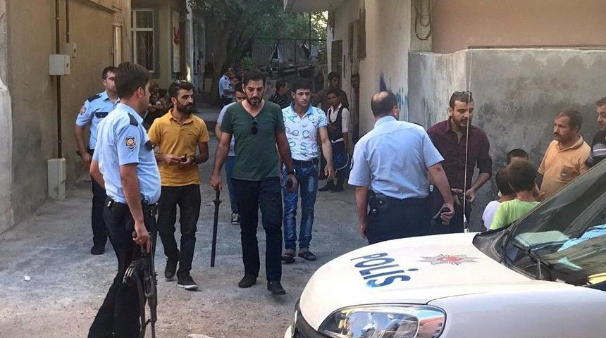 Suriyeliler Ve Mahalle Sakinleri Arasında Kavga