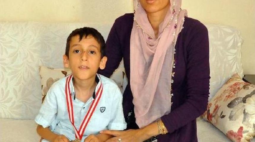 Tekerlekli Sandalyesi &Ccedil;alındı