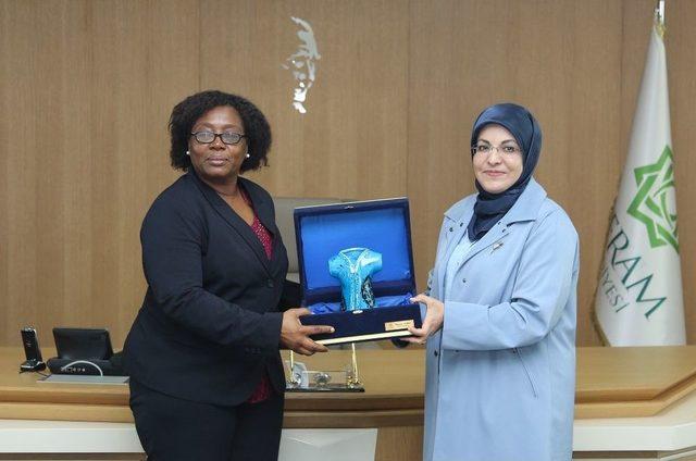 Tanzanya B&uuml;y&uuml;kel&ccedil;isi&rsquo;nden Başkan Toru&rsquo;ya Ziyaret 1