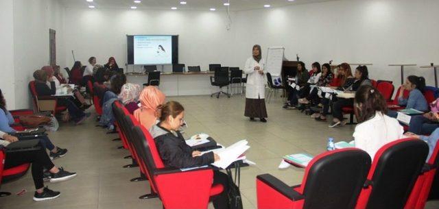 Van&rsquo;da &lsquo;anne S&uuml;t&uuml; Ve Emzirme Danışmanlığı&rsquo; Eğitimi 2