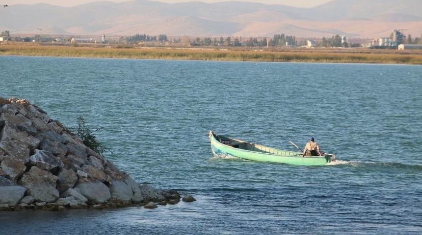 Beyşehir&rsquo;de, Balık&ccedil;ılar Bilin&ccedil;siz Avlanmadan Dertli