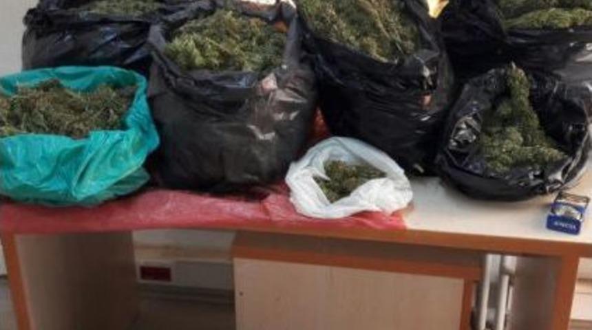 İzmir'de Uyuşturucu Operasyonu