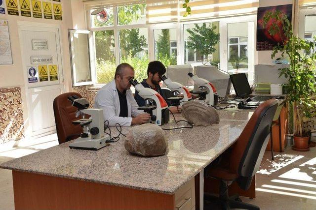 Prof. Dr. Küçüködük: “selçuk Üniversitesi Fen Fakültesi Örnek Oluyor”