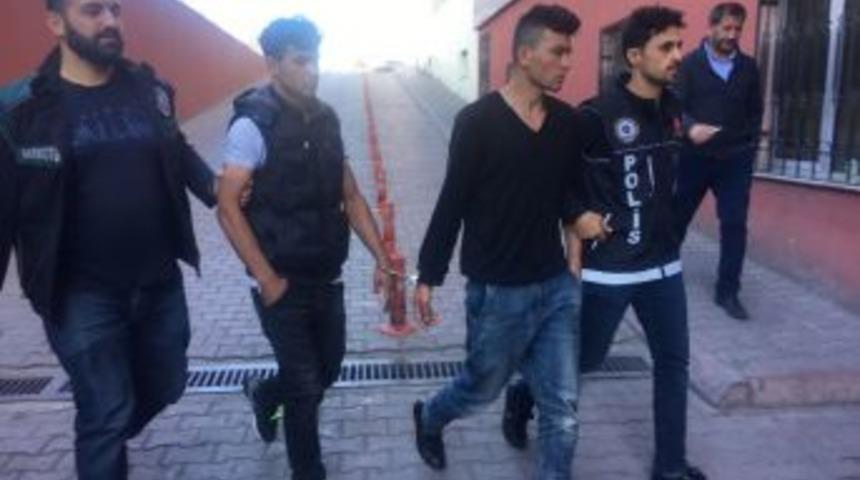 Zehir Taciri Afganlılar Adliyeye Sevk Edildi