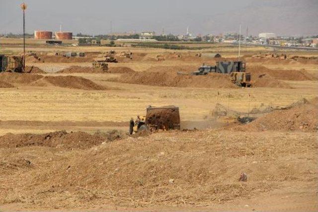 Habur’Daki Tatbikat Alanında Yeni Mevziler Kazıldı