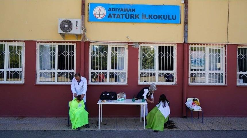 &Ouml;ğrencilerin Sa&ccedil;ı Kesildi