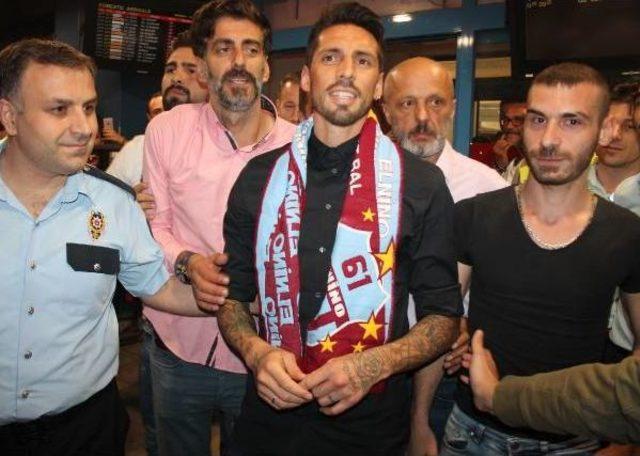 Trabzonspor’Un Yeni Transferleri Sosa Ile Volkan Trabzon’A Geldi