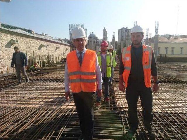 Demircan dan Taksim de Yapımı Devam Eden Camide Inceleme 1