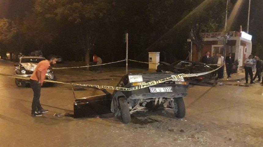 Kağıt Gibi İkiye B&ouml;l&uuml;nen Otomobilden Sağ &Ccedil;ıktı