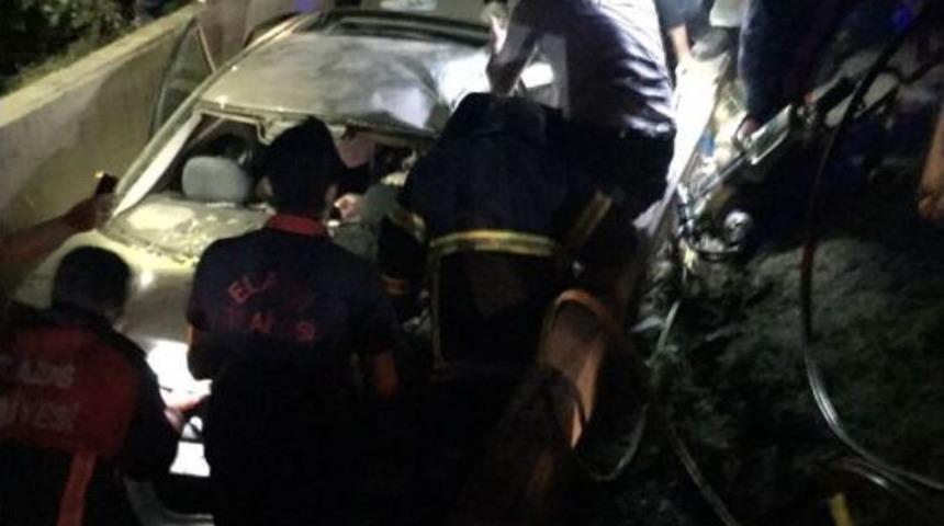 Otomobil Kanala D&uuml;şt&uuml;: 1 &Ouml;l&uuml;, 2 Yaralı