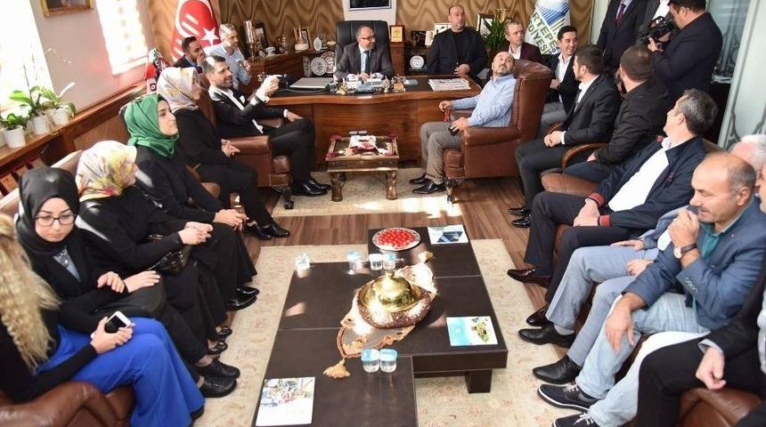 Ak Parti Y&ouml;netiminden Başkan &Uuml;z&uuml;lmez&rsquo;e Ziyaret