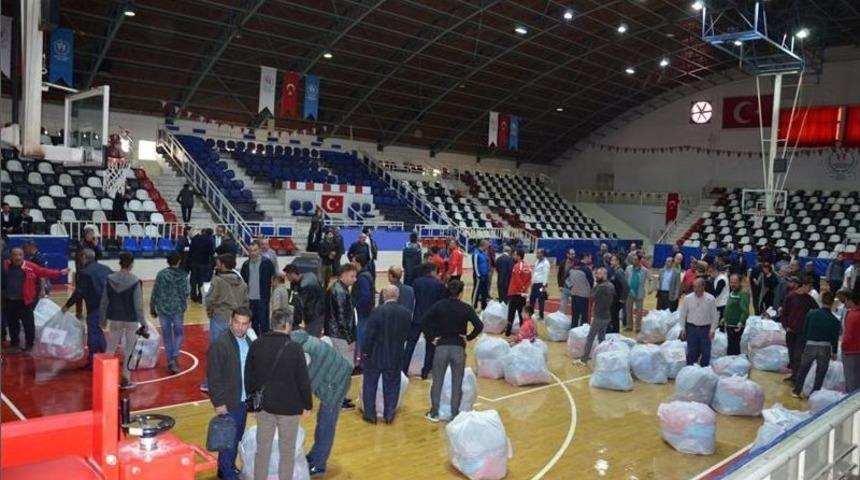Malatya&rsquo;da 123 Amat&ouml;r Spor Kul&uuml;b&uuml;ne Malzeme Yardımı