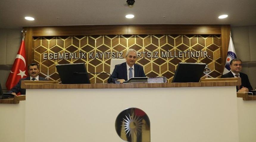 Belediye Meclisinde Ticaret Alanı D&uuml;zenlemesi Tartışması