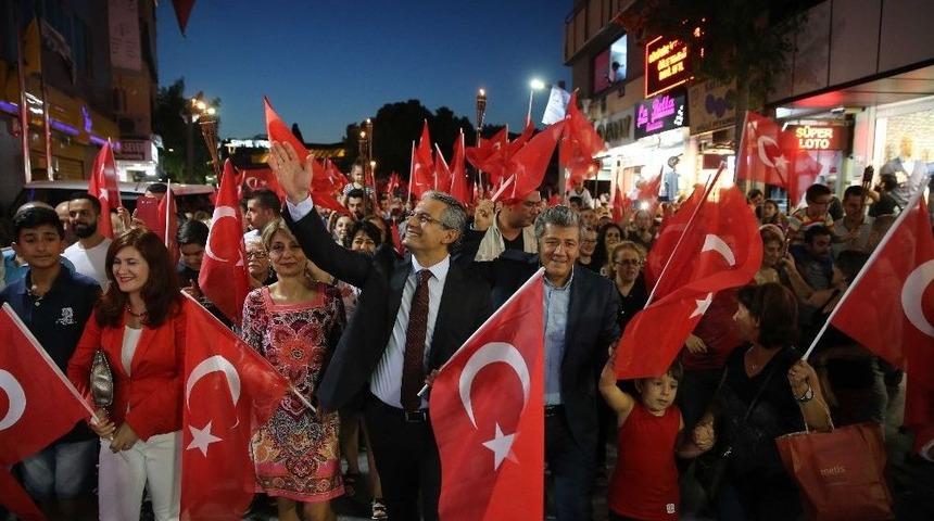 Karşıyaka&rsquo;da 9 Eyl&uuml;l Coşkusu