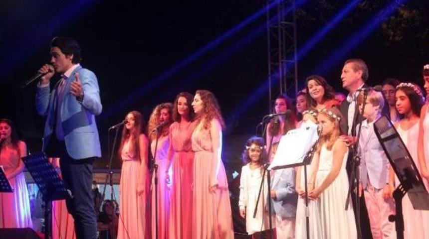 Bozcaada'da 18'nci K&uuml;lt&uuml;r, Sanat Ve Bağbozumu Festivali Başladı