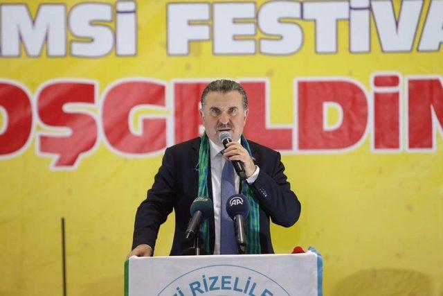 Gençlik Ve Spor Bakanı Osman Aşkın Bak, Sultangazi Hamsi Festivali’nin Açılışına Katıldı