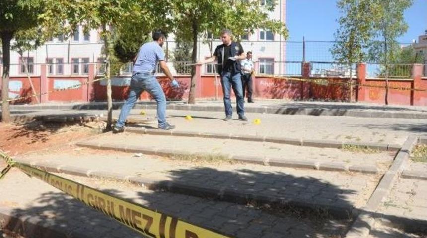 Uzaklaştırma Cezalı Koca, Eşini Parkta &Ouml;ld&uuml;rd&uuml;