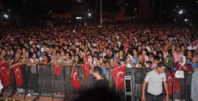 İncir Festivalinde Hadise Ve Edis Coşkusu 1