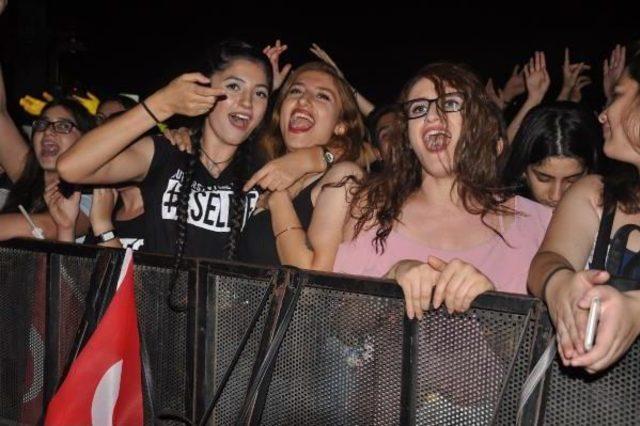 İncir Festivalinde Hadise Ve Edis Coşkusu 3