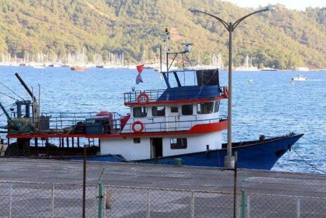 Teröristleri Suriye'den Getiren Tekne, Yediemine Çekildi