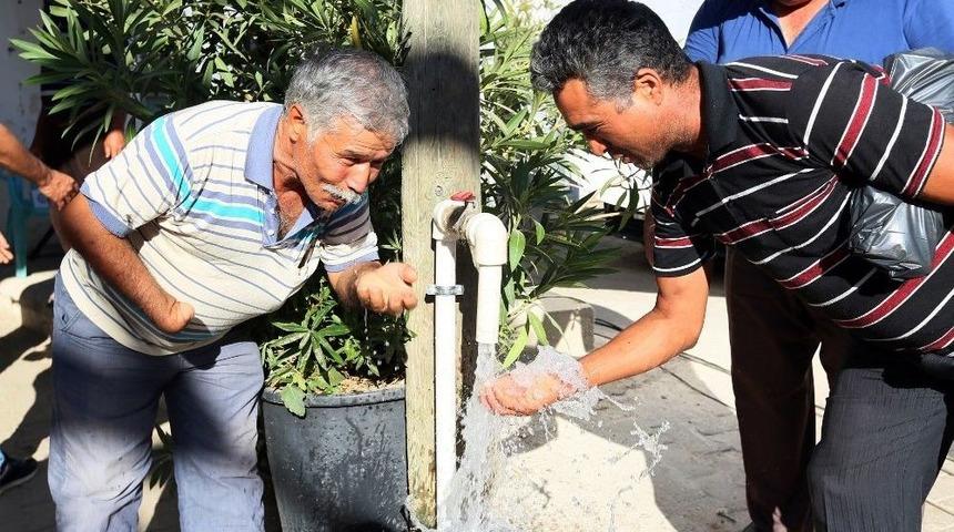 Bir Asır Sonra Gelen Suyu Davul Zurna İle Karşıladılar