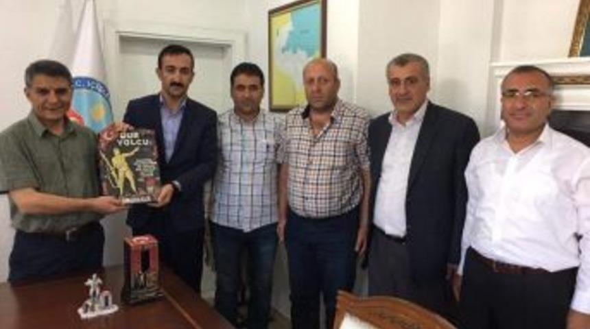 Taşgad&rsquo;tan Kaymakam &Ouml;zkan&rsquo;a Ziyaret