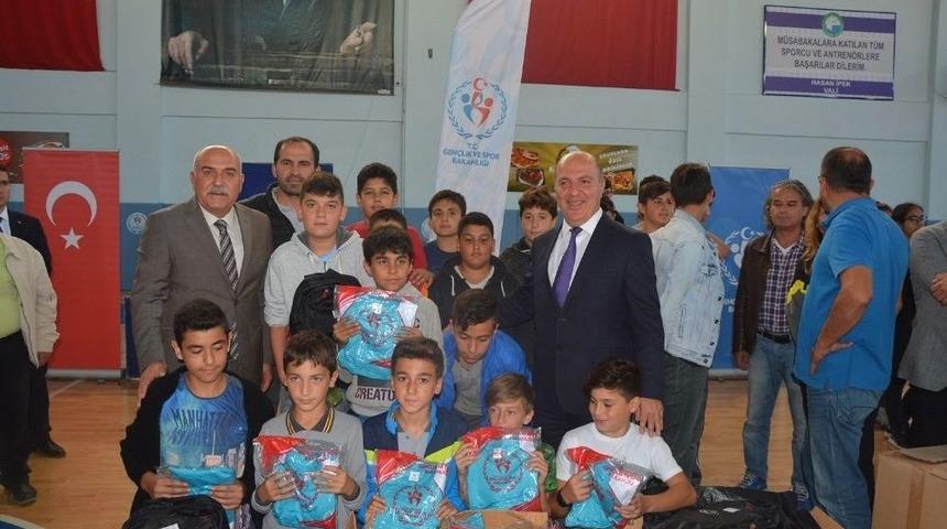 Sporculara &Ouml;d&uuml;lleri Verildi