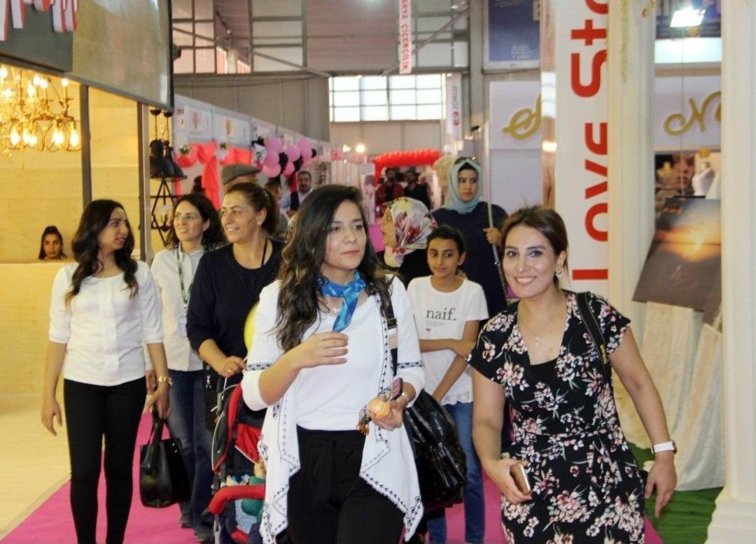 Evlilik Fuarını 2 G&uuml;nde 15 Bin Kişi Ziyaret Etti