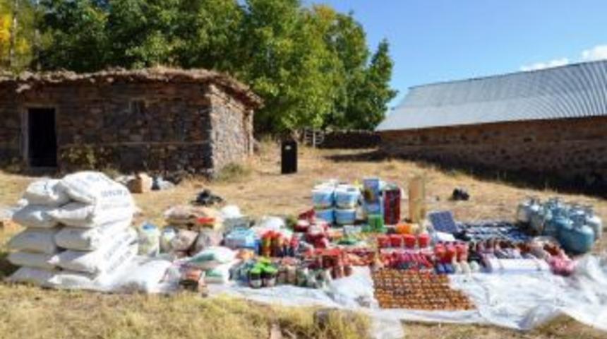 Bingöl’de Pkk’ya Ait Yaşam Malzemesi Ele Geçirildi