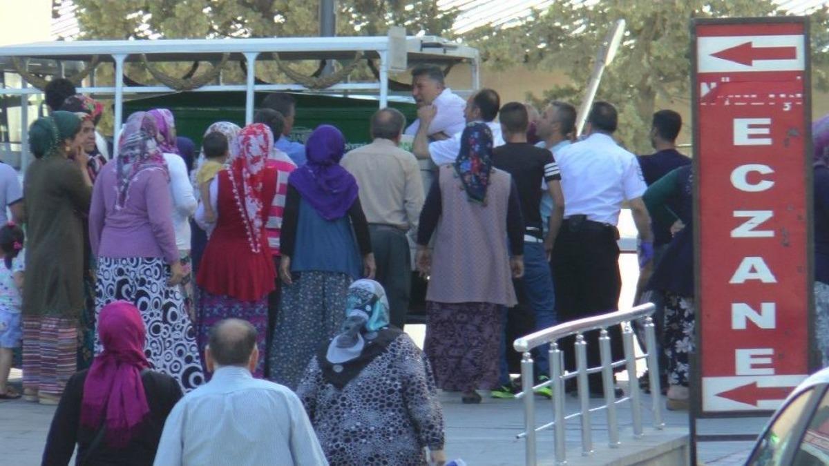 7 &Ccedil;ocuk Annesi Kadın Eşi Tarafından &Ouml;ld&uuml;r&uuml;ld&uuml;