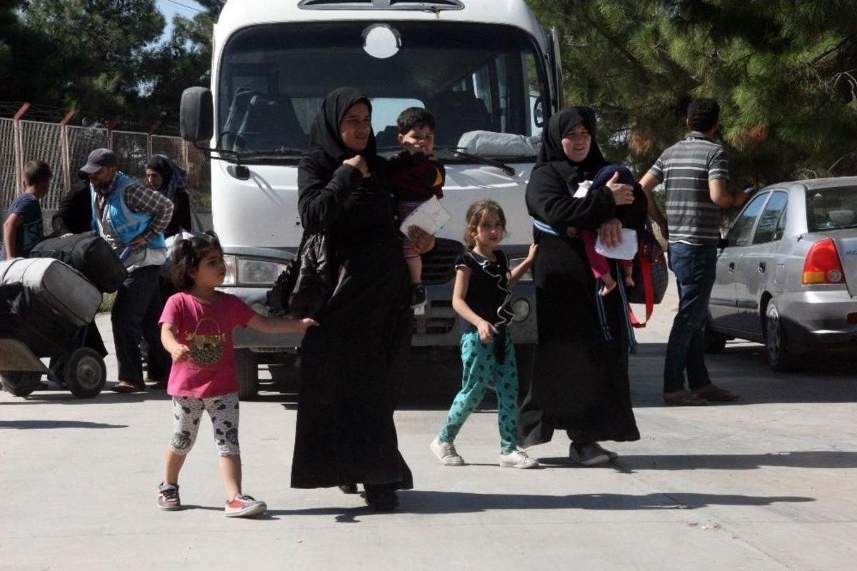 Bayramı &Uuml;lkelerinde Ge&ccedil;iren Suriyeliler T&uuml;rkiye&rsquo;ye D&ouml;n&uuml;yor