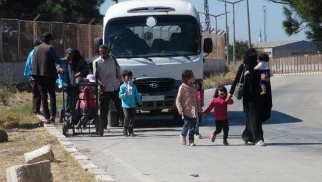 Bayramı Ülkelerinde Geçiren Suriyelilerin Dönüşü Sürüyor