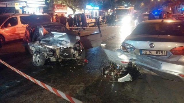 Başkent’te Zincirleme Trafik Kazası: 2 Yaralı