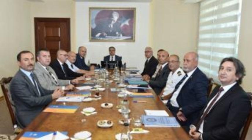 Vali Su, Üniversite Rektörleriyle Bir Araya Geldi