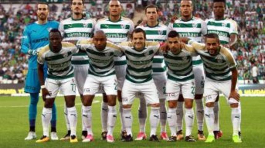 Bursaspor Transfer D&ouml;neminde 8 Oyuncuyu Kadrosuna Kattı