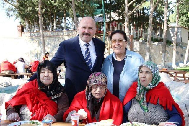 Başkan Metin Ertürk, Aymelek Üyelerini Ağırladı