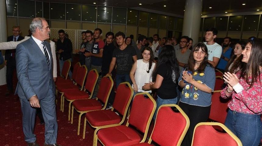 Altepe Gen&ccedil;lerle Tecr&uuml;belerini Paylaştı