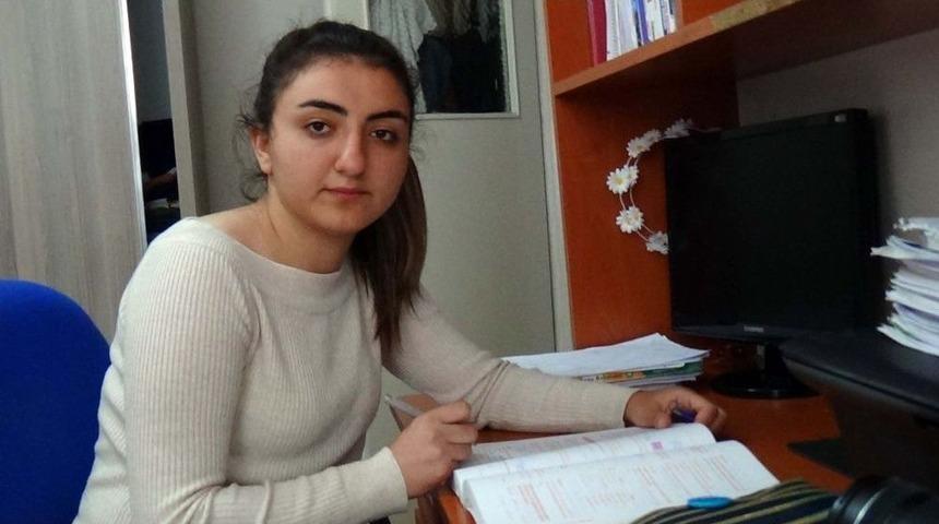 Hacettepe Tıp&rsquo;ı Kazandığını S&ouml;yleyen Nuriye Kalkmaz: "olay Araştırılsın Ve Haksızlık Bir An &Ouml;nce Giderilsin"