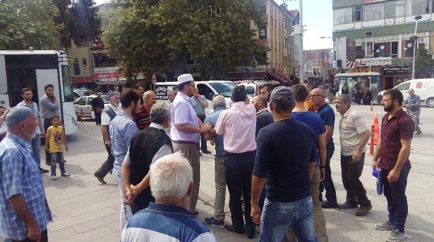 Yardım Ediyormuş Gibi Görünüp Sadaka Kutusundan Para Çalan Hırsız Yakalandı