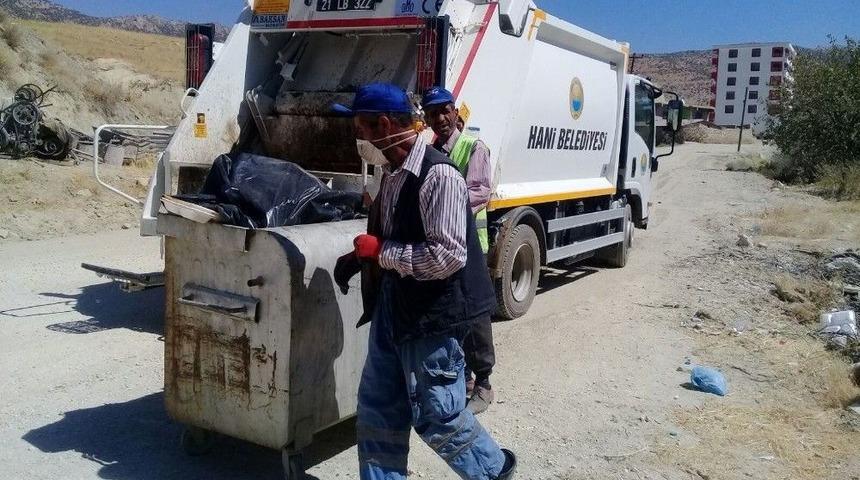 Hani Belediyesi G&uuml;nl&uuml;k 80 Ton &Ccedil;&ouml;p Topluyor