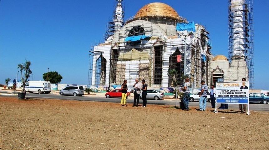 İskenderun Sahil Cami&rsquo;ye Peyzaj D&uuml;zenlemesi