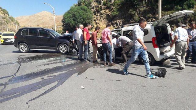 Bitlis&rsquo;te Trafik Kazası: 6 Yaralı 2
